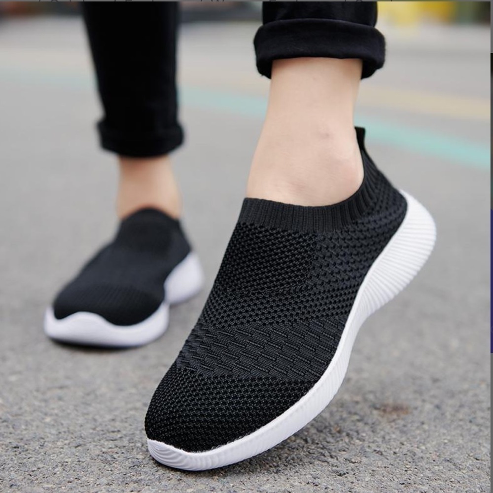 FITFLOP knitted black sneakers womens size 7